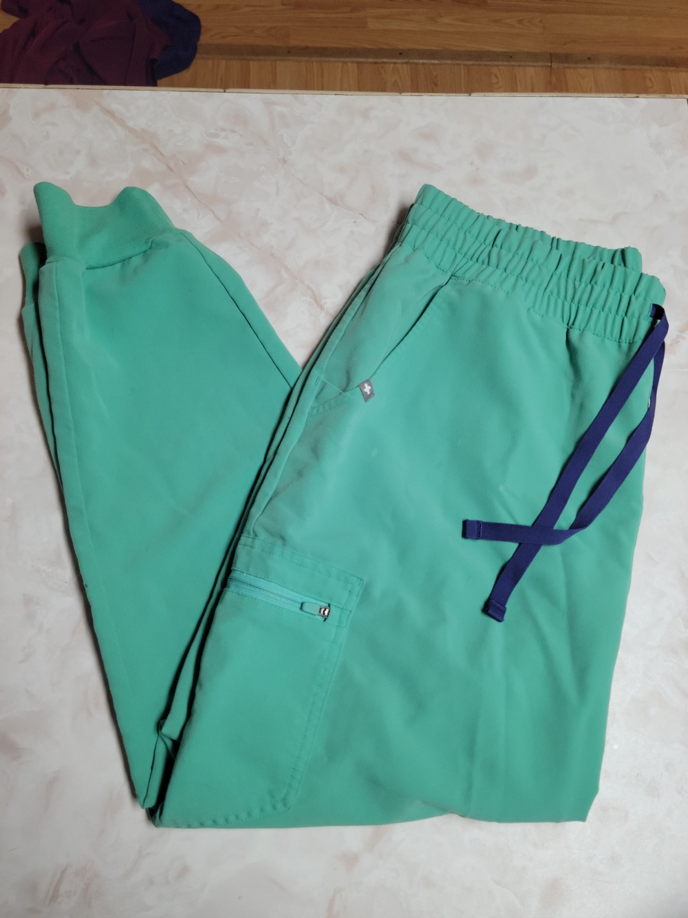 FIGS Uman Jogger Scrub Pants Surgical Green Large Petite L/P